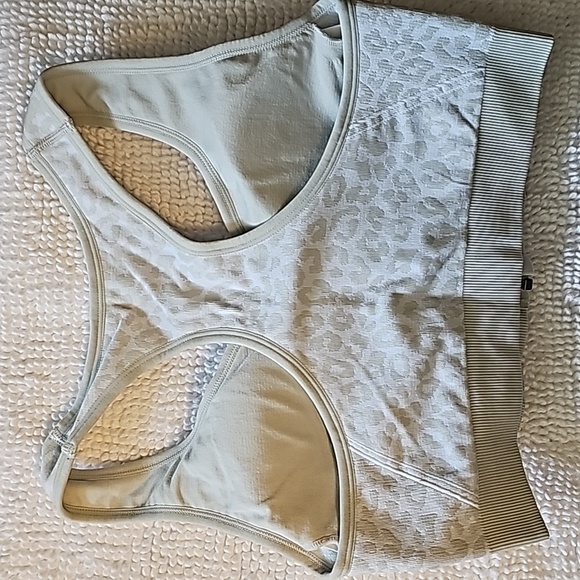 NWOT AVIA XXL cheetah print Sports bra, 36DDD - Picture 4 of 4